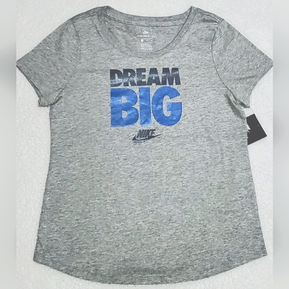 ♦️NIKE Athletic Cut Bundle of Tee's♦️ - Picture 2 of 5